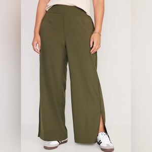 High-waisted, wide-leg, stretch-tech pants, Old Navyy, 3x, conifer, NWT!